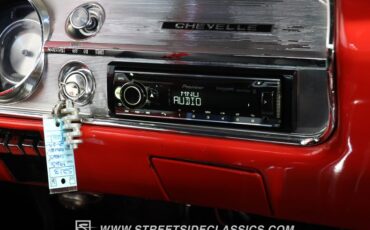 Unknown-Chevelle-1965-Pearl-White-Black-12