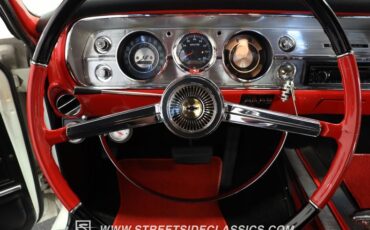 Unknown-Chevelle-1965-Pearl-White-Black-20