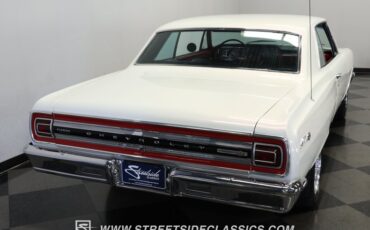 Unknown-Chevelle-1965-Pearl-White-Black-22