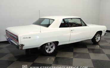 Unknown-Chevelle-1965-Pearl-White-Black-24