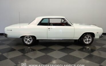 Unknown-Chevelle-1965-Pearl-White-Black-25