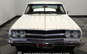 Unknown-Chevelle-1965-Pearl-White-Black-27