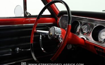 Unknown-Chevelle-1965-Pearl-White-Black-30