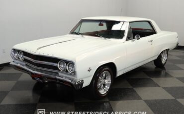 Unknown-Chevelle-1965-Pearl-White-Black-31