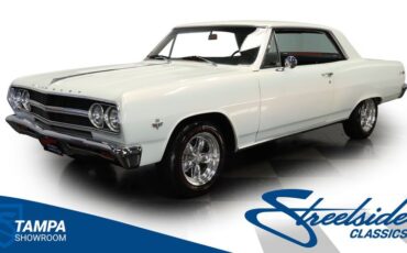 Unknown-Chevelle-1965-Pearl-White-Black
