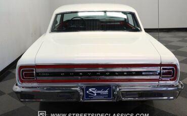 Unknown-Chevelle-1965-Pearl-White-Black-5