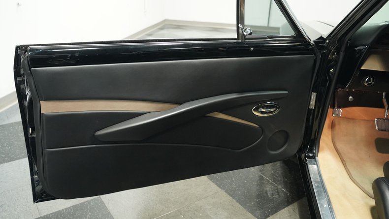 Unknown-Chevelle-1966-Black-Black-38