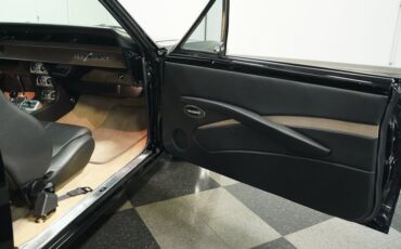 Unknown-Chevelle-1966-Black-Black-46