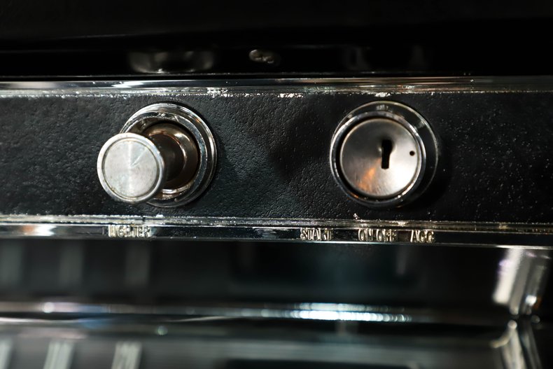 Unknown-Chevelle-1966-Chateau-Slate-Black-27