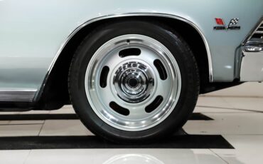 Unknown-Chevelle-1966-Cortez-Silver-Black-15