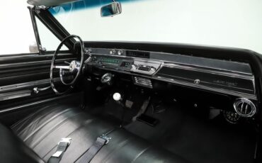 Unknown-Chevelle-1966-Cortez-Silver-Black-16