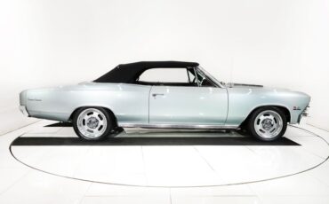 Unknown-Chevelle-1966-Cortez-Silver-Black-19