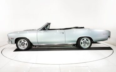 Unknown-Chevelle-1966-Cortez-Silver-Black-20