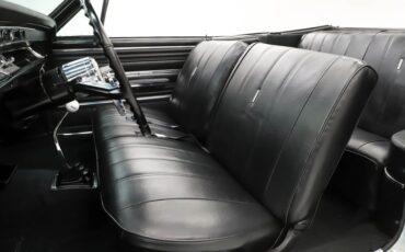 Unknown-Chevelle-1966-Cortez-Silver-Black-28