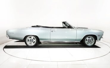Unknown-Chevelle-1966-Cortez-Silver-Black-31