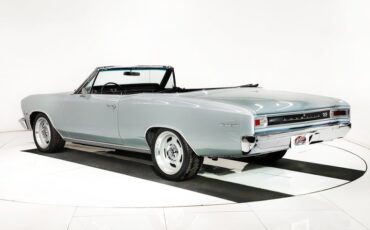 Unknown-Chevelle-1966-Cortez-Silver-Black-4