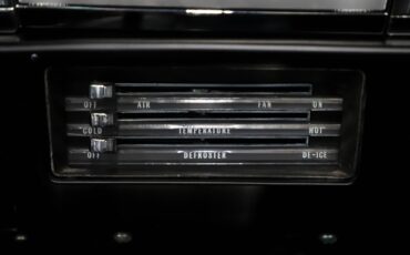 Unknown-Chevelle-1966-Cortez-Silver-Black-42