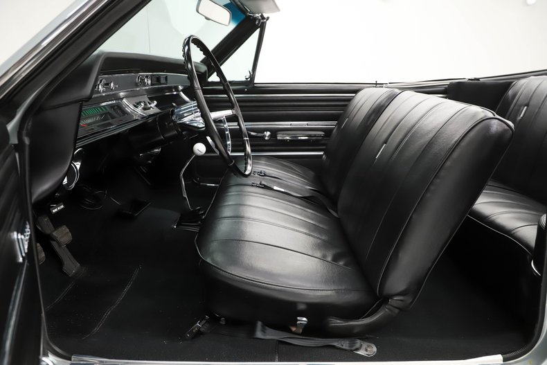 Unknown-Chevelle-1966-Cortez-Silver-Black-45