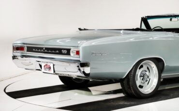 Unknown-Chevelle-1966-Cortez-Silver-Black-48