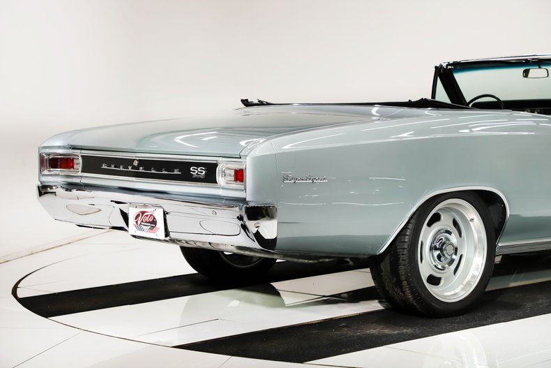 Unknown-Chevelle-1966-Cortez-Silver-Black-48