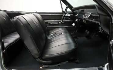 Unknown-Chevelle-1966-Cortez-Silver-Black-6