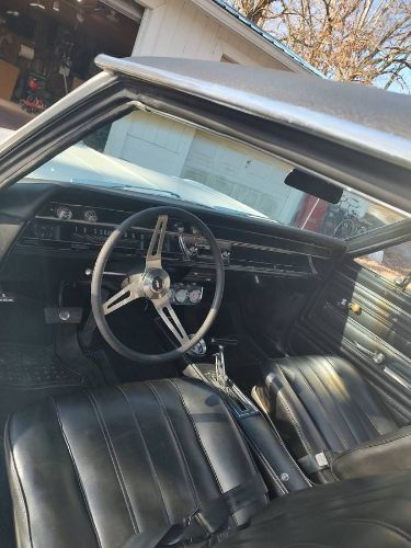 Unknown-Chevelle-1966-Pearl-WhiteBlack-Vi-3
