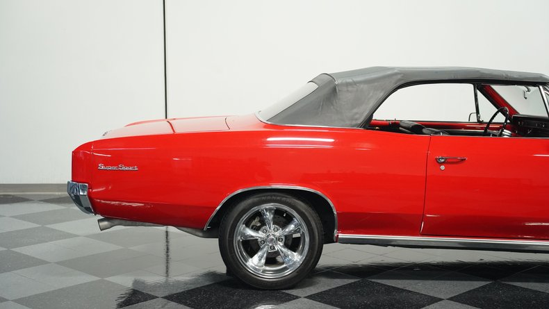 Unknown-Chevelle-1966-Red-Black-11