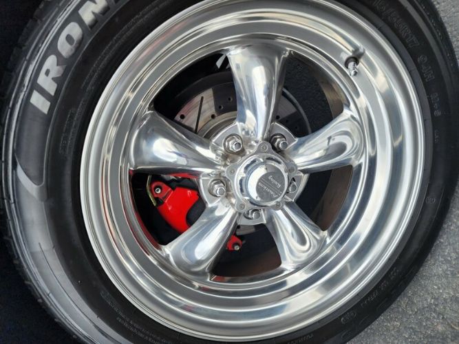 Unknown-Chevelle-1966-Red-Black-12