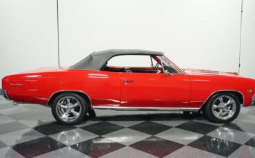 Unknown-Chevelle-1966-Red-Black-15