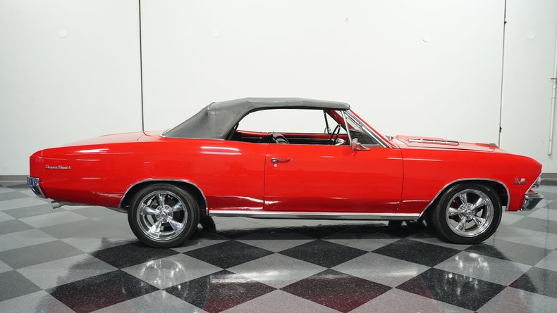 Unknown-Chevelle-1966-Red-Black-15