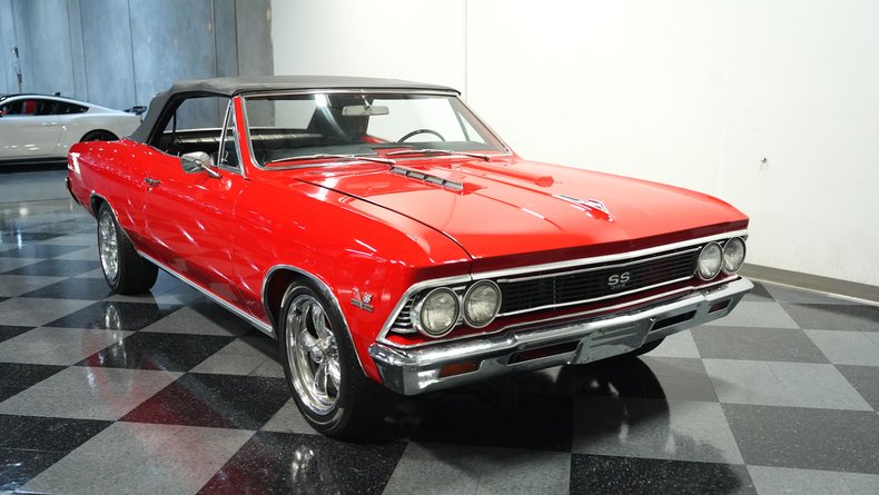 Unknown-Chevelle-1966-Red-Black-17