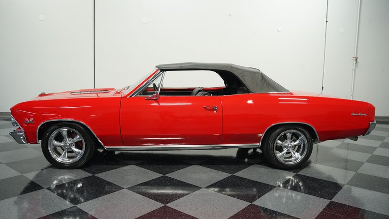 Unknown-Chevelle-1966-Red-Black