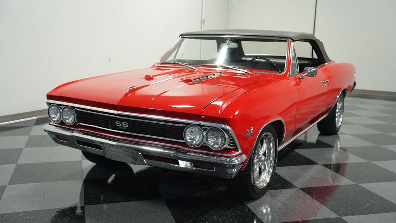 Unknown-Chevelle-1966-Red-Black-19