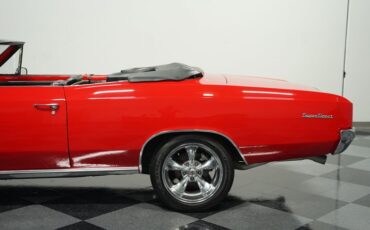 Unknown-Chevelle-1966-Red-Black-26