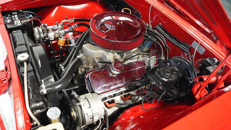 Unknown-Chevelle-1966-Red-Black-33