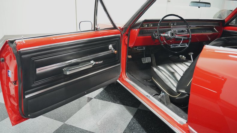 Unknown-Chevelle-1966-Red-Black-34