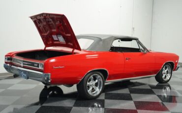 Unknown-Chevelle-1966-Red-Black-4