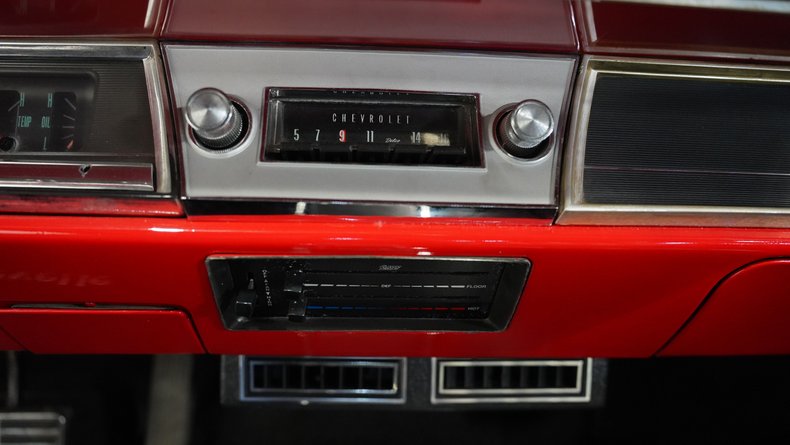 Unknown-Chevelle-1966-Red-Black-40
