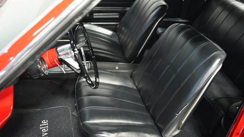 Unknown-Chevelle-1966-Red-Black-43