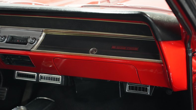 Unknown-Chevelle-1966-Red-Black-5