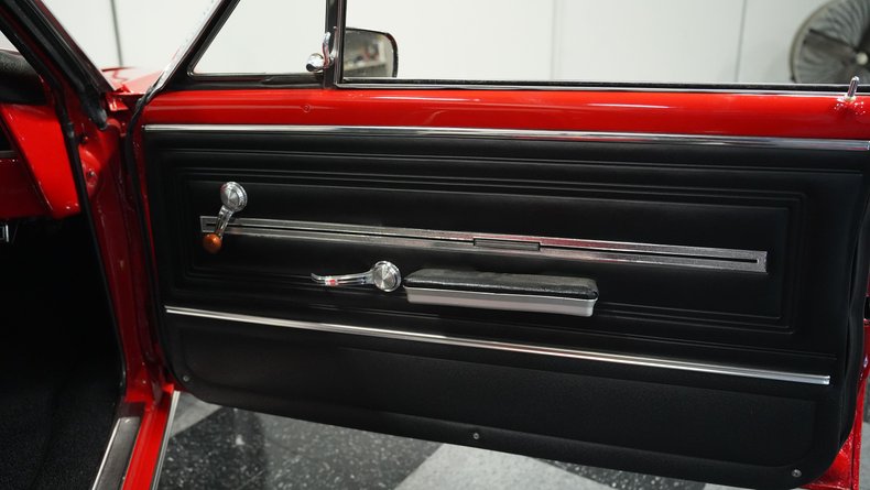 Unknown-Chevelle-1966-Red-Black-6