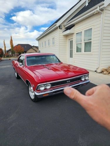 Unknown-Chevelle-1966-Red-Black-7