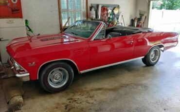 Unknown-Chevelle-1966-Red-Black-8