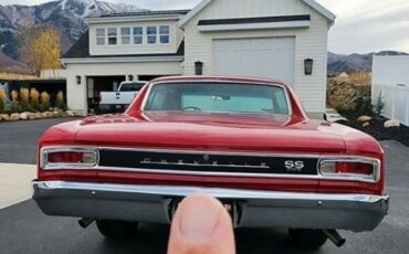 Unknown-Chevelle-1966-Red-Black-9