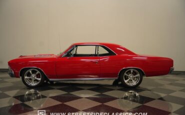 Unknown-Chevelle-1966-Regal-Red-Black-1