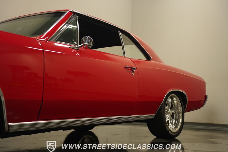 Unknown-Chevelle-1966-Regal-Red-Black-21