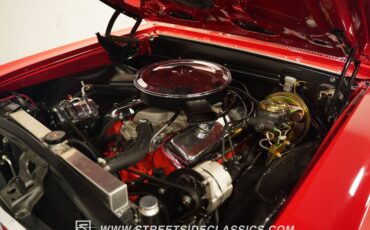Unknown-Chevelle-1966-Regal-Red-Black-33