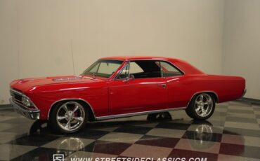 Unknown-Chevelle-1966-Regal-Red-Black-5