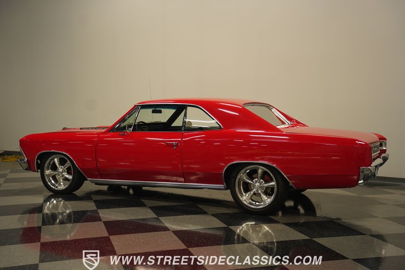 Unknown-Chevelle-1966-Regal-Red-Black-7