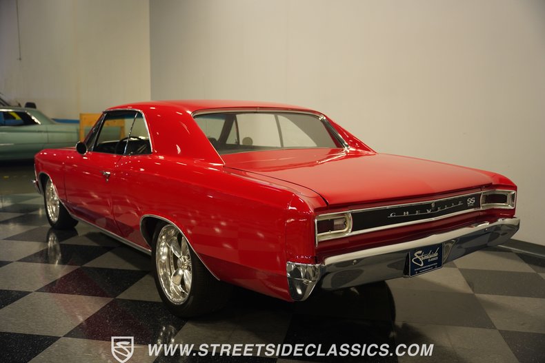 Unknown-Chevelle-1966-Regal-Red-Black-9